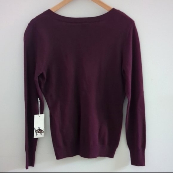 🌴2/$25🌴WORTHINGTON | Women's Classic Burgundy V-Neck Long  Sleeved Sweater - Picture 3 of 3